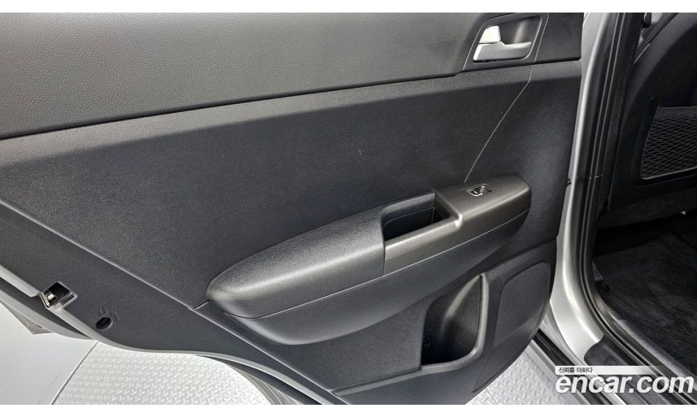 792562