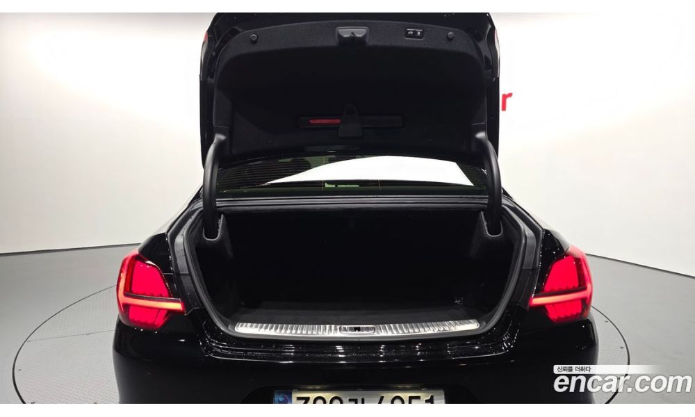 703672