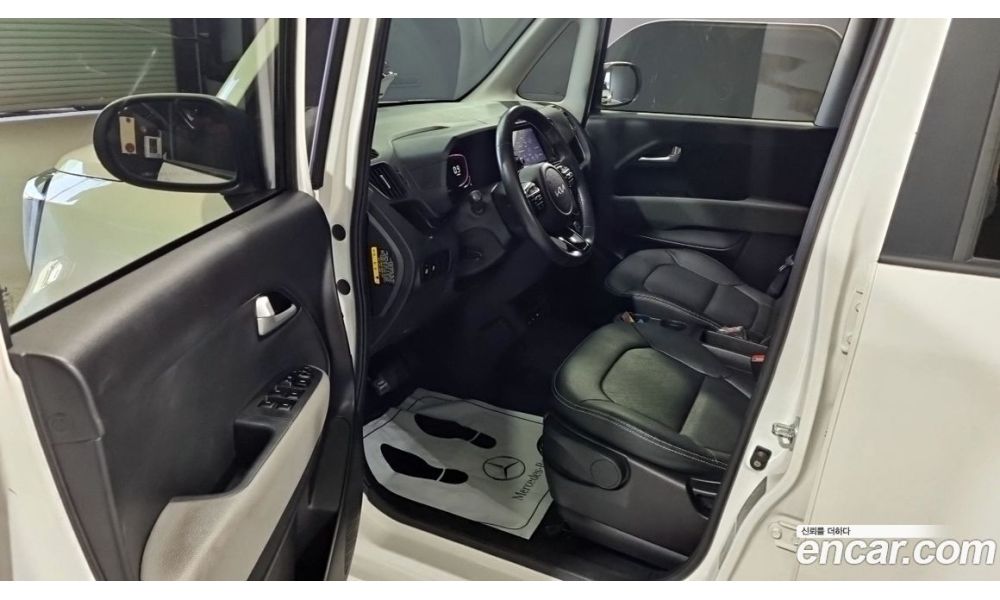 627903