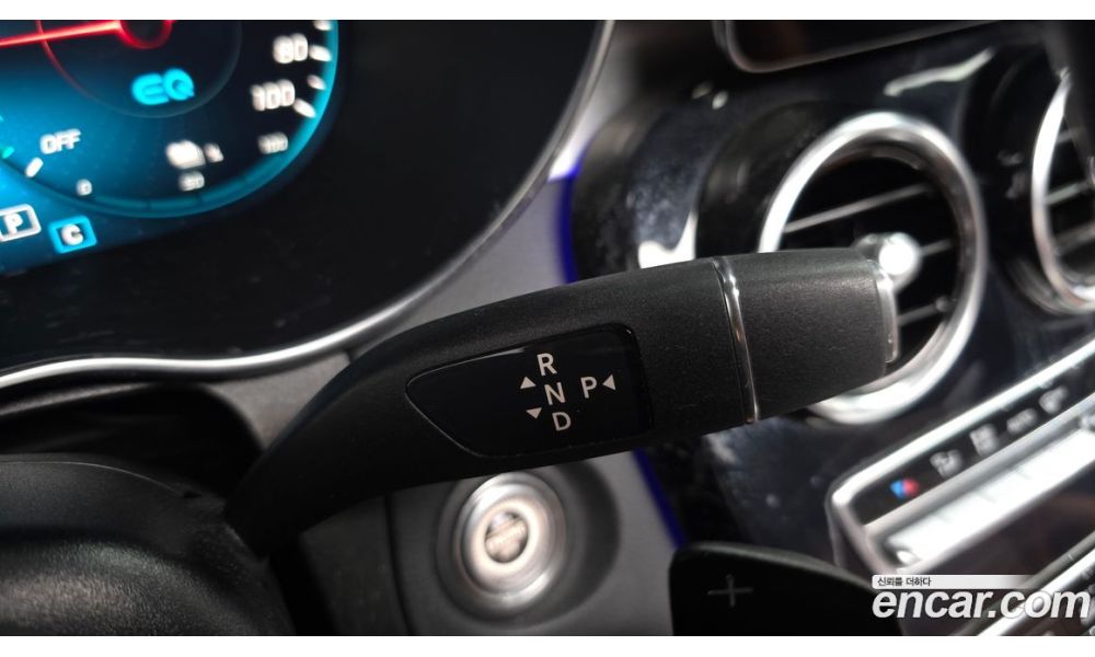 895363
