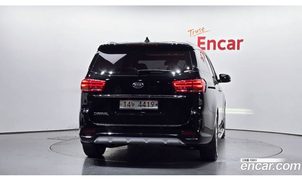 704920