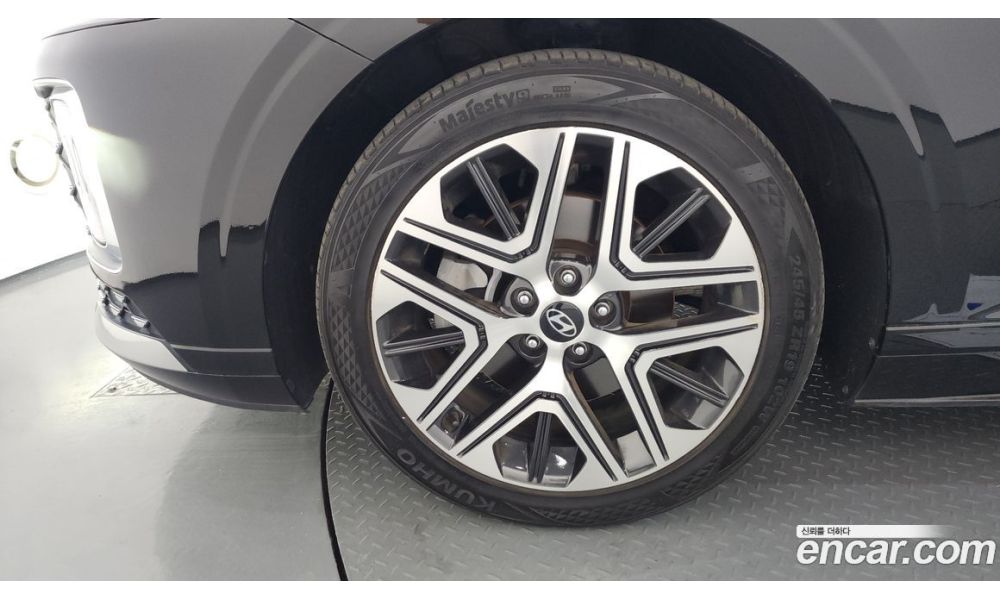 302843