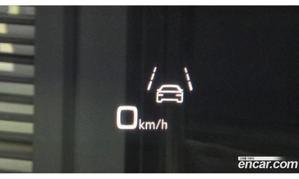 435889