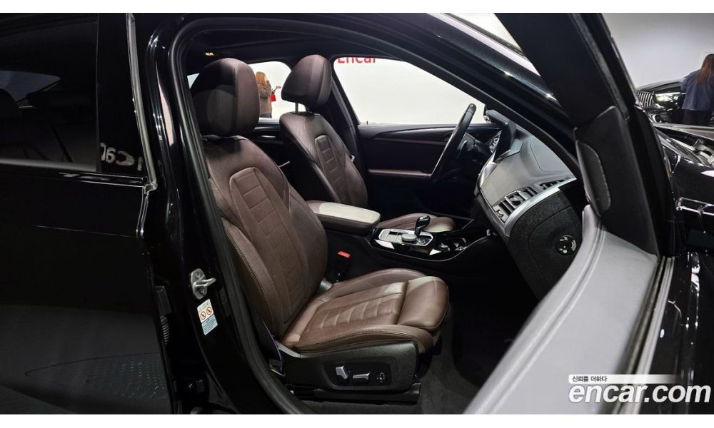 473128