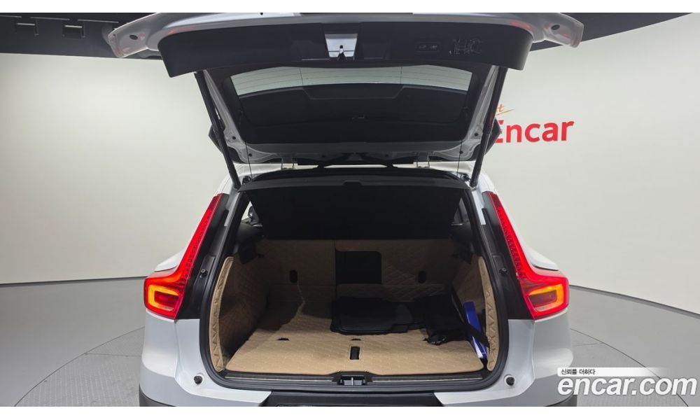 648575