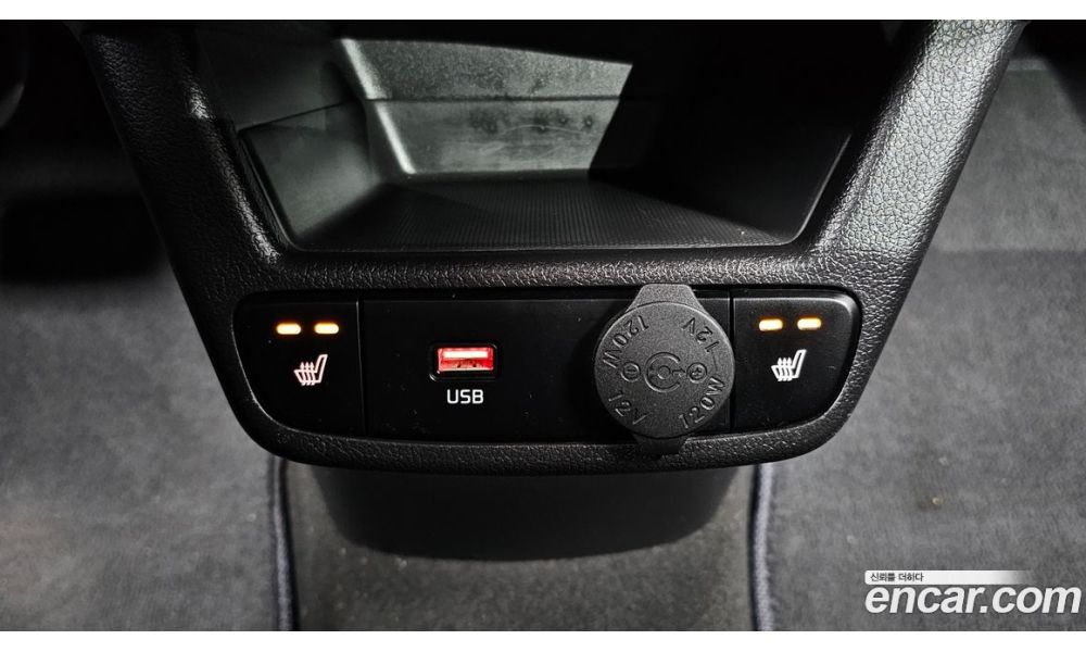 5856