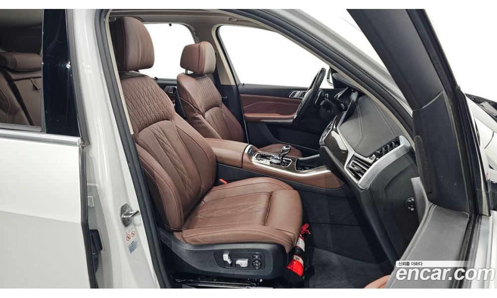 497261