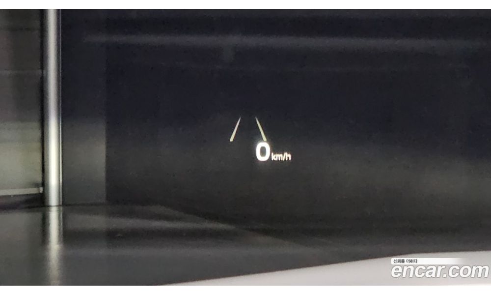 841031