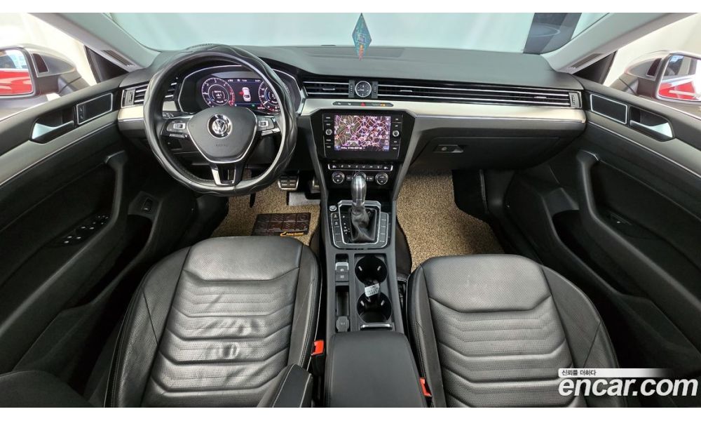 893745