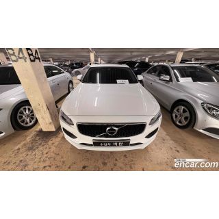 873070