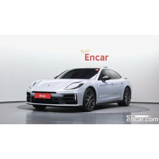 811557