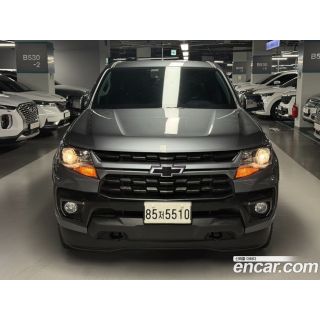 990776